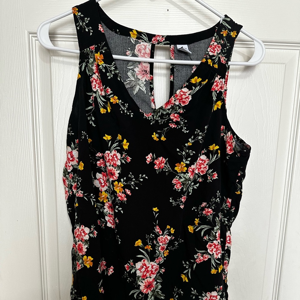 Old Navy Floral Sleeveless Blouse - Size Medium